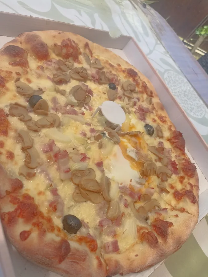 Mona Pizza, brochettes de poisson