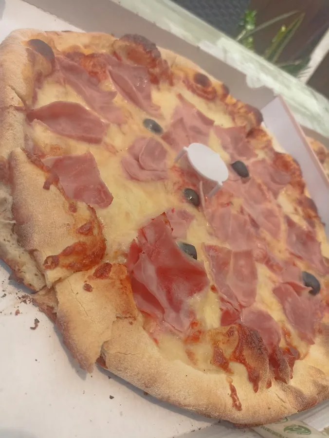Mona Pizza, frites maison